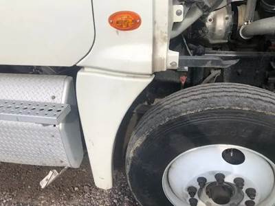 Freightliner Cascadia 125 Right Fender Extension