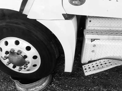 Freightliner Cascadia 126 Left Fender Extension