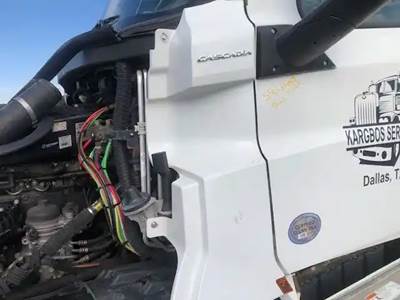 Freightliner Cascadia 126 Left Fender Extension