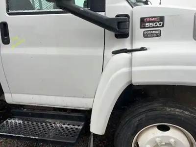 GMC C5500 Right Fender Extension