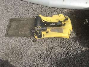 GM/Chev (HD) TOPKICK Right Fender Extension