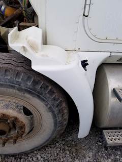 International 9200i Left Fender Extension