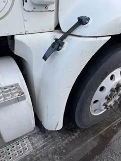 International 9400i Right Fender Extension