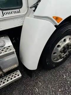 Kenworth T300 Right Fender Extension