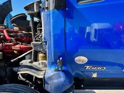 Kenworth T680 Left Fender Extension