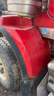 Kenworth T800 Left Fender Extension