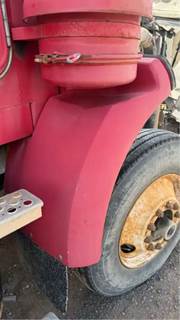 Kenworth T800 Right Fender Extension
