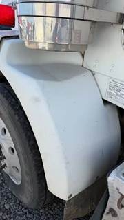 Kenworth T800 Left Fender Extension