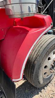Kenworth T800 Right Fender Extension