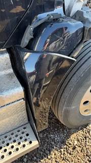 Kenworth T880 Right Fender Extension