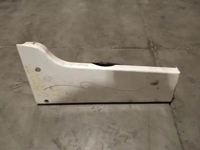 Peterbilt 379 Left Fender Extension