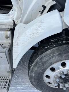 Peterbilt 579 Right Fender Extension