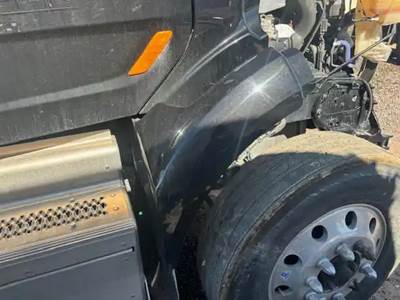 Peterbilt 579 Right Fender Extension