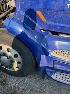 Peterbilt 579 Left Fender Extension