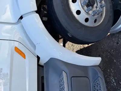 Peterbilt 579 Right Fender Extension