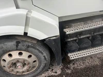 Volvo VNL Left Fender Extension