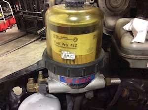Detroit DD15 Fuel / Water Separator for a 2011 Freightliner Cascadia