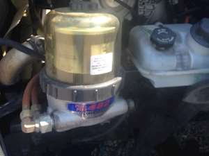 Detroit DD13 Fuel / Water Separator for a 2015 Freightliner Cascadia
