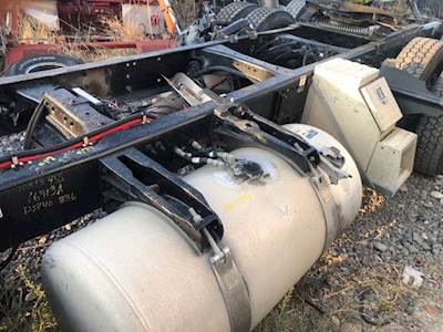 Peterbilt 579 Fuel Tank Strap / Bracket