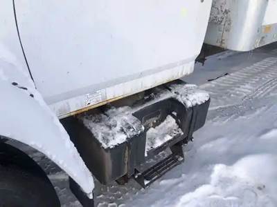 Ford F-800 Left Fuel Tank for a 1999 Ford F800