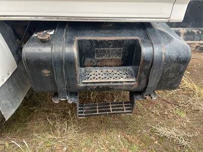 Ford F-800 Left Fuel Tank for a 1991 Ford F800