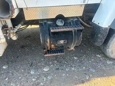 Ford L8000 Right Fuel Tank