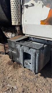 Ford LNT9000 Right Fuel Tank