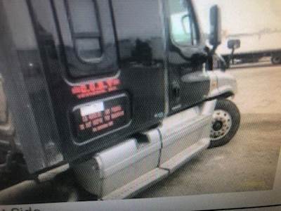 Freightliner Cascadia 125 Right Fuel Tank