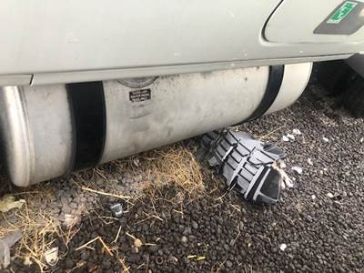 Freightliner Cascadia 125 Left Fuel Tank