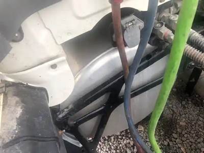 Freightliner Cascadia 125 Left Fuel Tank