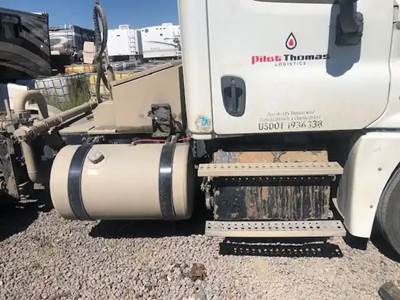 Freightliner Cascadia 125 Right Fuel Tank