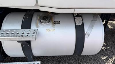 Freightliner Cascadia 125 Left Fuel Tank