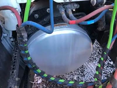 Freightliner Cascadia 126 Left Fuel Tank