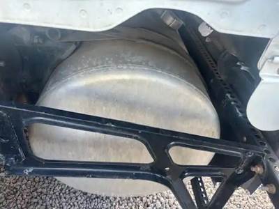 Freightliner Cascadia 126 Right Fuel Tank