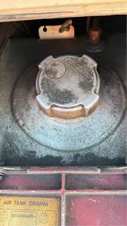 Freightliner Century Class 120 Left Fuel Tank for a 2001 Freightliner C120