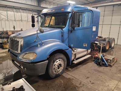 Freightliner Columbia 120 Left Fuel Tank