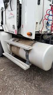 Freightliner Columbia 120 Left Fuel Tank