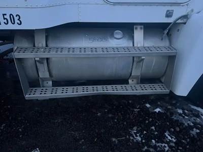 Freightliner FLD120 Right Fuel Tank