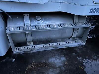 Freightliner FLD120 Left Fuel Tank