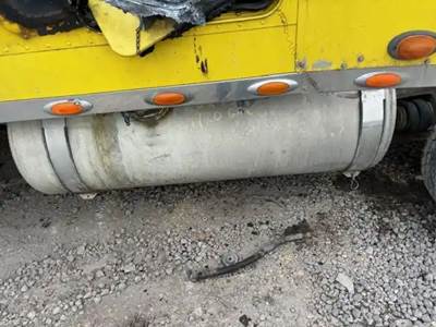 Freightliner FLD120 Left Fuel Tank for a 2007 Freightliner FLD120 Glider