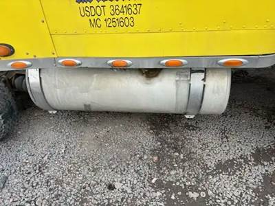 Freightliner FLD120 Right Fuel Tank for a 2007 Freightliner FLD120 Glider