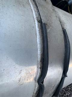 Freightliner FLD132 Classic XL Left Fuel Tank for a 2005 Freightliner FLD132 XL CLASSIC