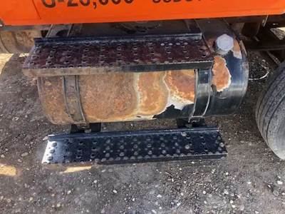 International 4300LP Right Fuel Tank for a 2007 International 4300 LP