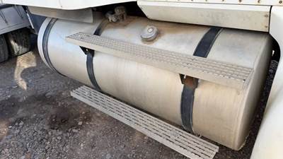 International 9200i Right Fuel Tank