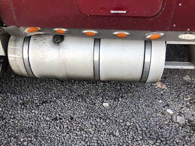 International 9900i Left Fuel Tank