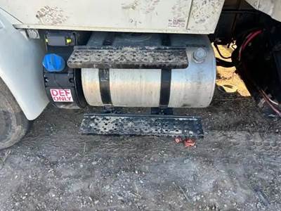 International DuraStar 4300 Left Fuel Tank