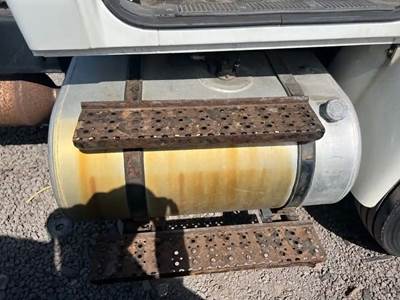 International DuraStar 4400 Right Fuel Tank