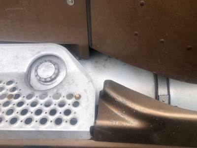 Kenworth T600 Left Fuel Tank