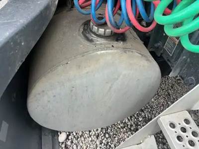 Kenworth T680 Left Fuel Tank