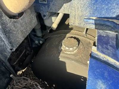 Kenworth T680 Right Fuel Tank